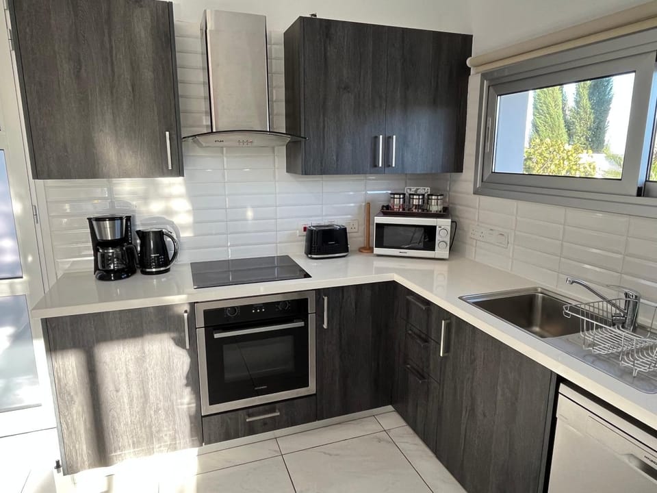 Coffee/tea facilities, pet friendly, stove