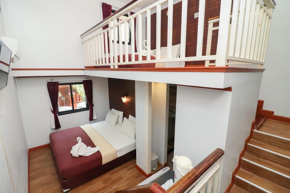 Sinsamut Koh Samed Hotel in Phe