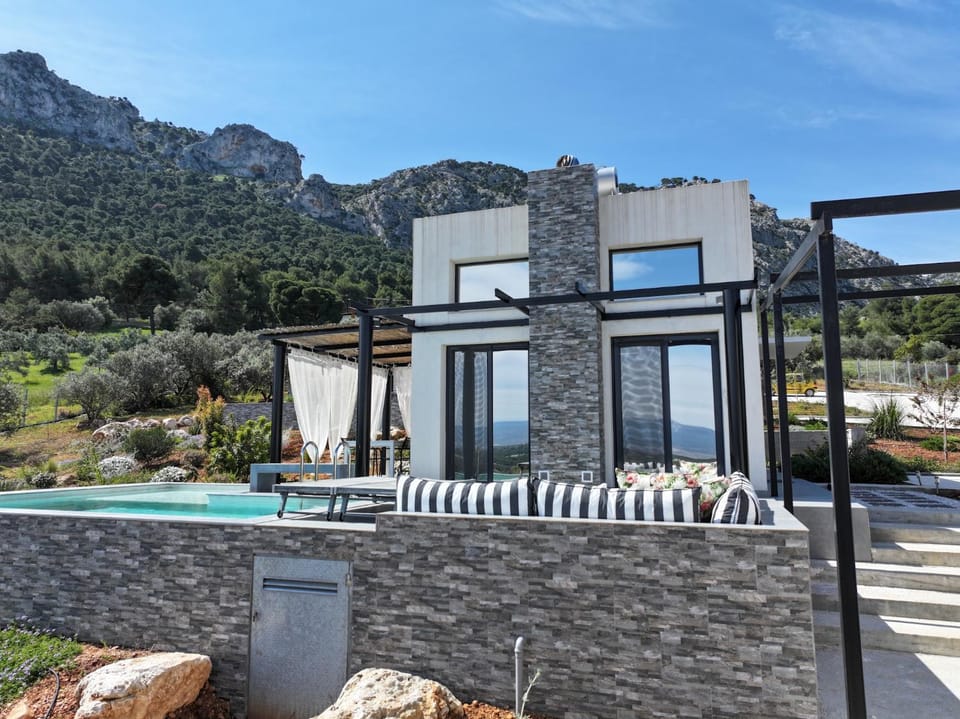 AELIA HORIZON VILLAS - Corinthia Villa in Islands