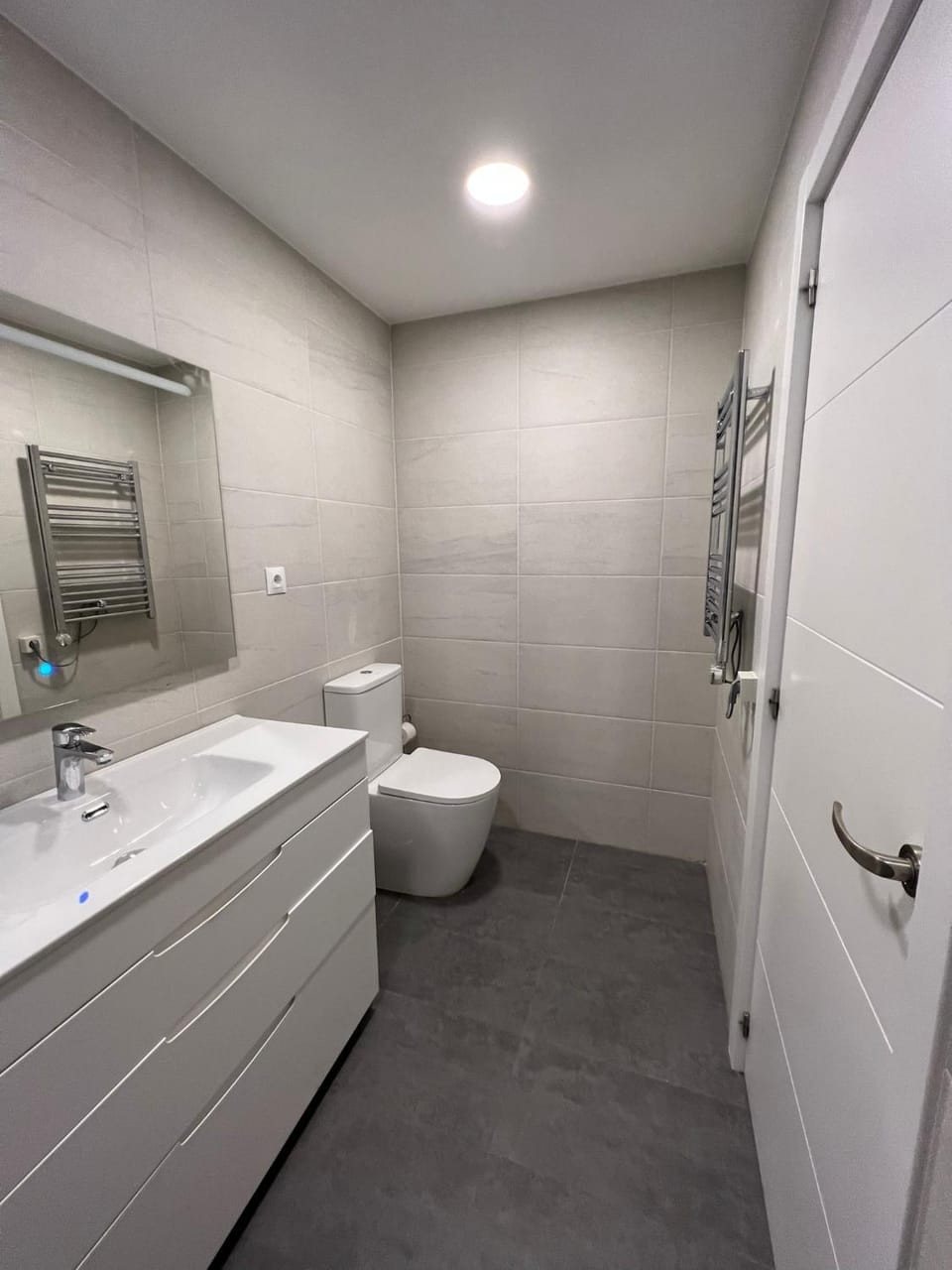 Apartamentos EconoStay Plaza de España Apartment in Centro