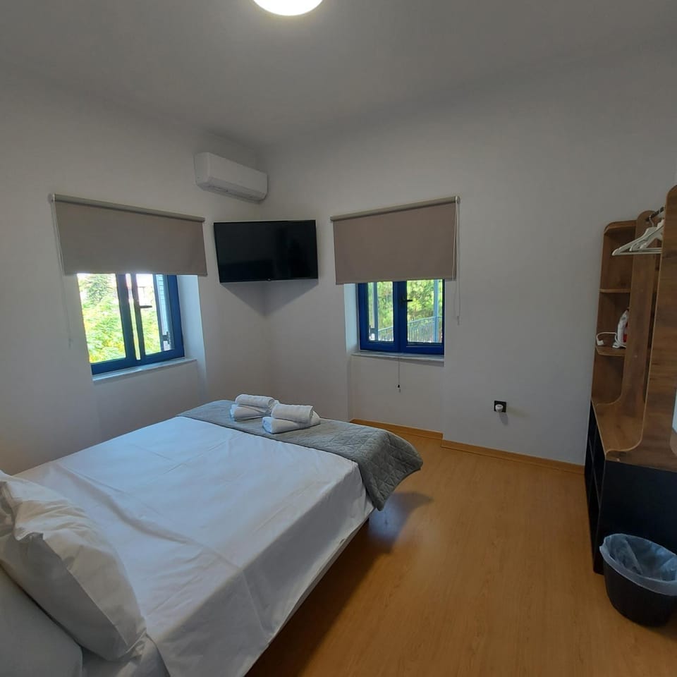 NAVARINO BATHS sea-front estate Villa in Messenia
