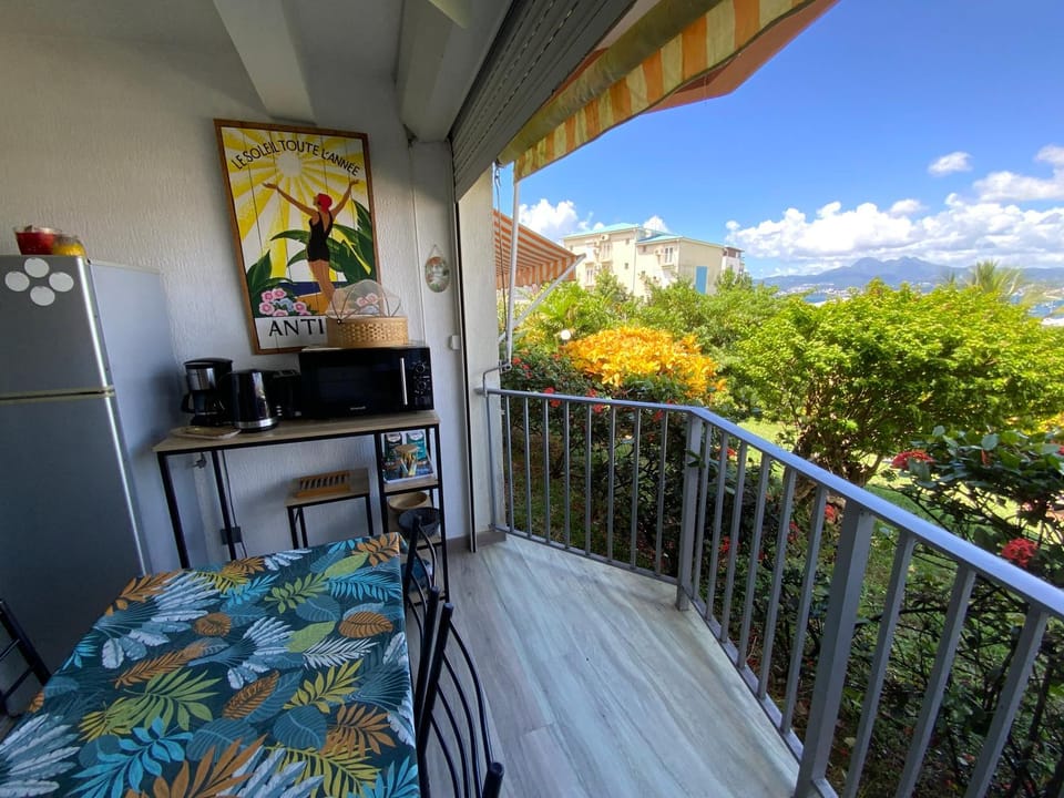 Patio, Garden view, Sea view, kitchen
