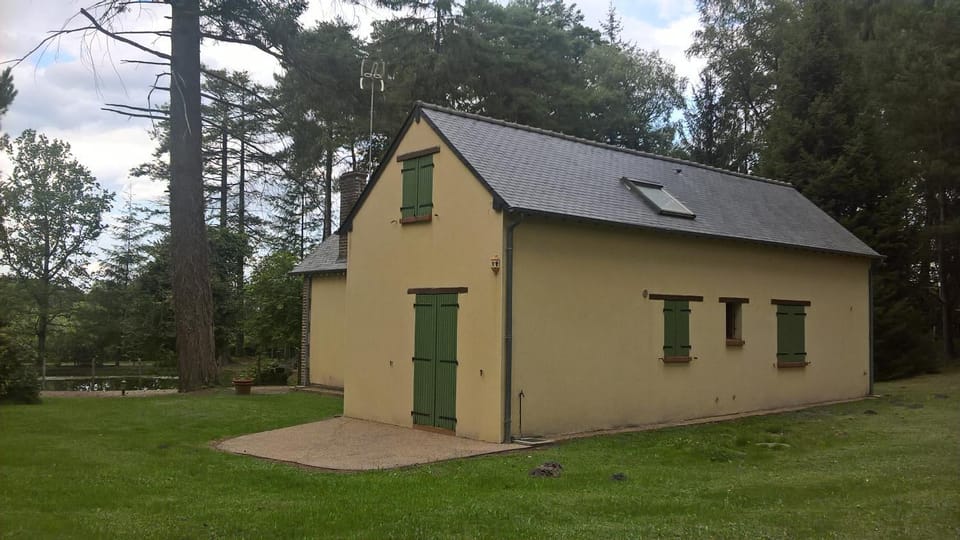 Property building, Garden view