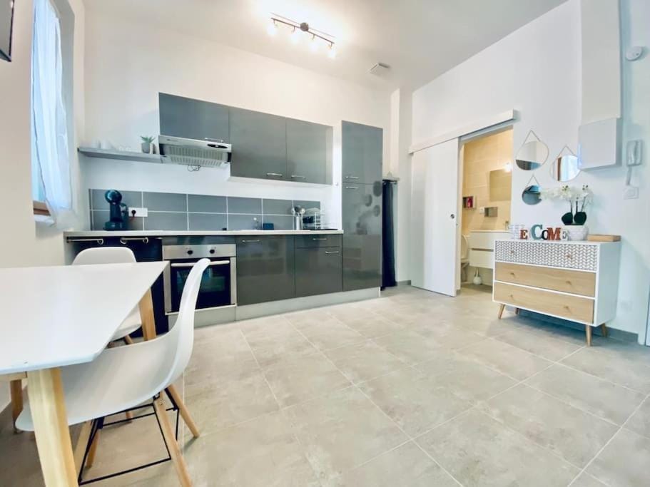 Grand studio pour 2 Perpignan Bir Hakeim Apartment in Perpignan