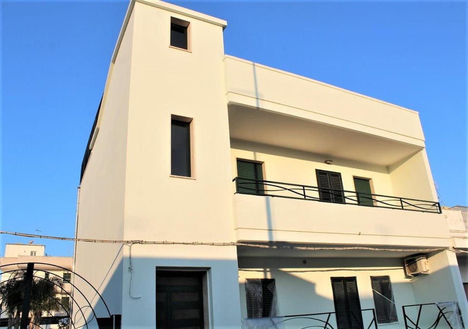 Property building, Balcony/Terrace