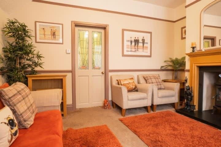 Wirral Retreat Cosy Cottage Near Port Sunlight House in Liverpool