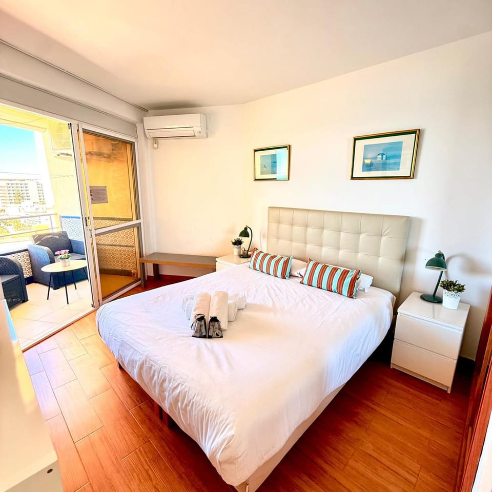 Deluxe penthouse with sea views near Puerto Marina Apartment in Benalmadena