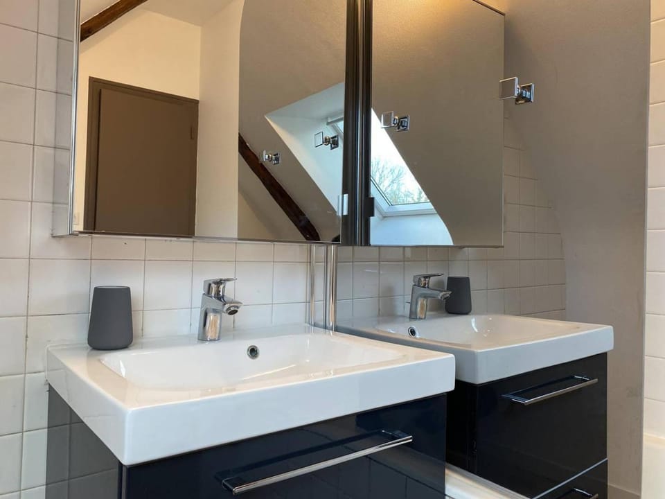 903 - Magnifique longère entièrement rénovée quelques kilomètres des plages d'Erquy Villa in Brittany