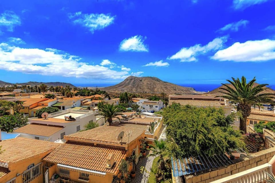Tropicalidays Oceanview Chayofa Apartment in Abona