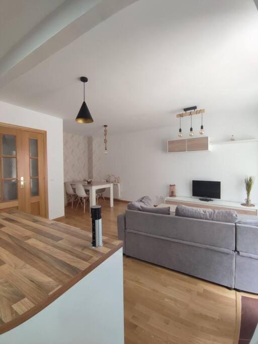 Communal lounge/ TV room, TV and multimedia, Living room, Seating area, Dining area