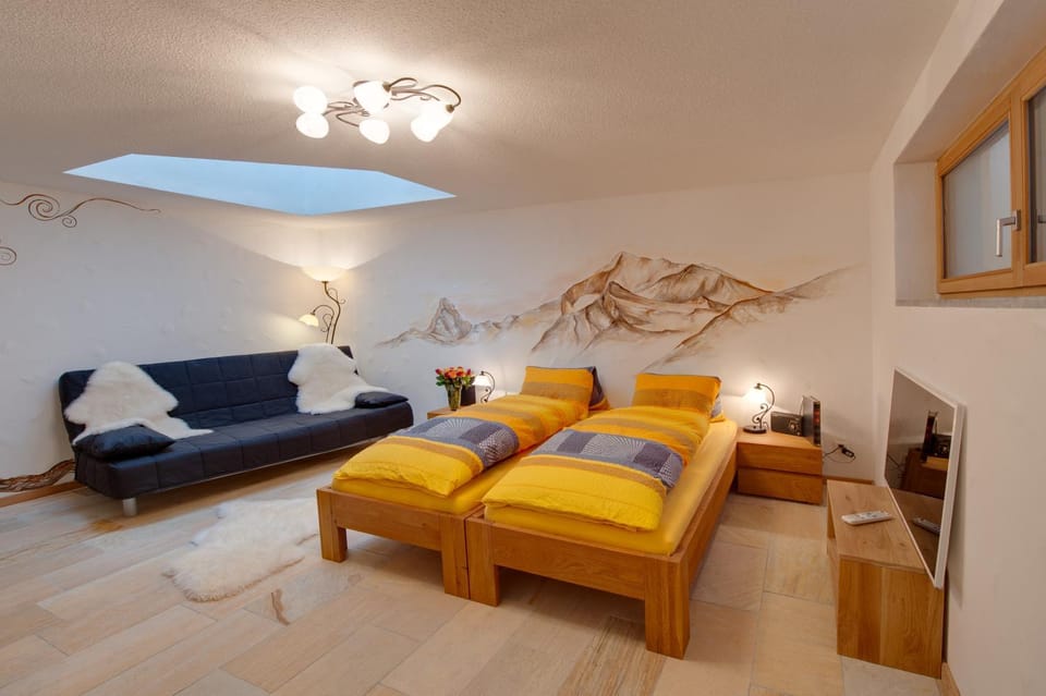 Photo of the whole room, Seating area, Bedroom