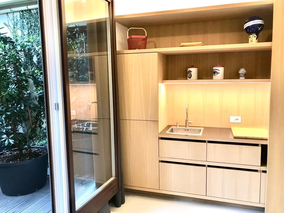 Kitchen or kitchenette