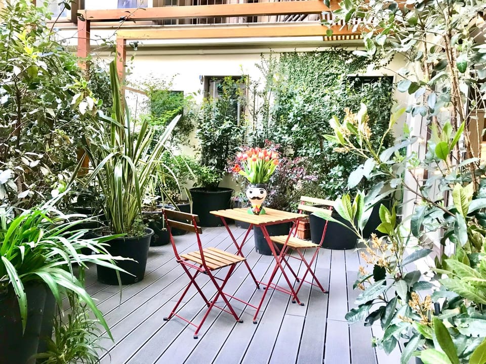 Patio, Spring, Garden, Dining area, Garden view