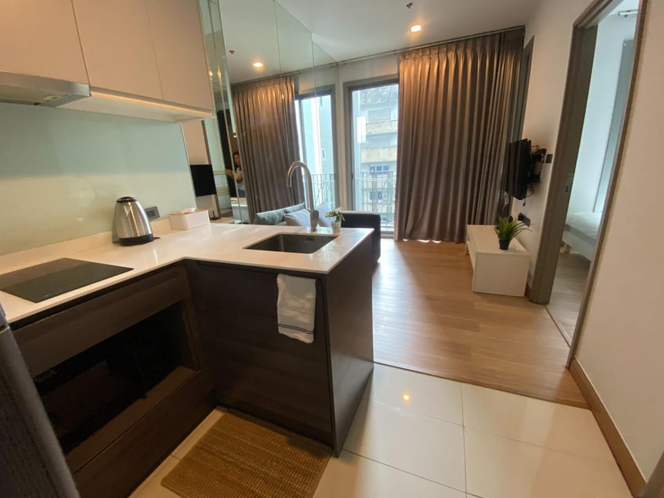 Ceil by Sansiri Stylish 1 Bed Pool Free Shuttle to BTS Ekamai Ekkamai Thonglor Apartment in Bangkok