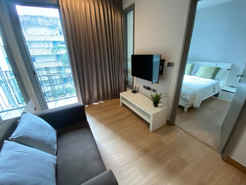 Ceil by Sansiri Stylish 1 Bed Pool Free Shuttle to BTS Ekamai Ekkamai Thonglor Apartment in Bangkok