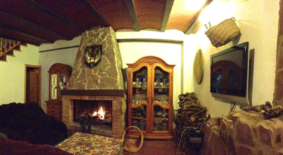 Communal lounge/ TV room