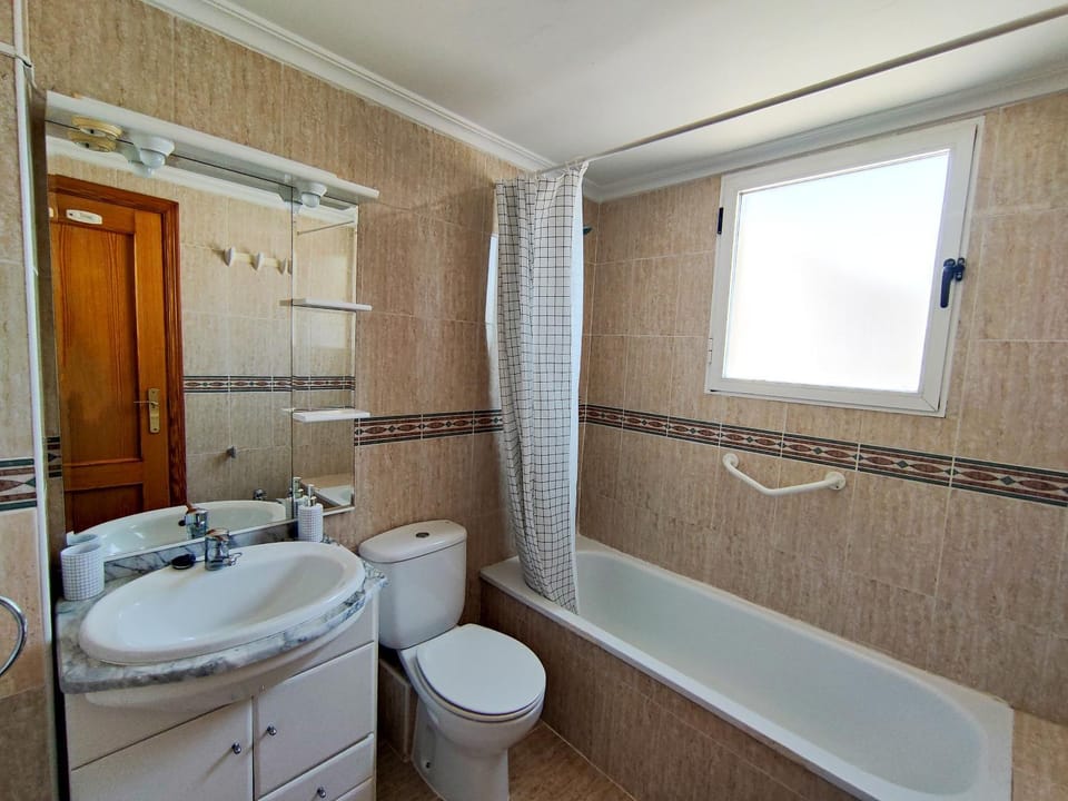 Bathroom, Bath