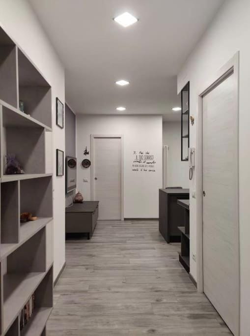 De Angeli District Apartment in Milan