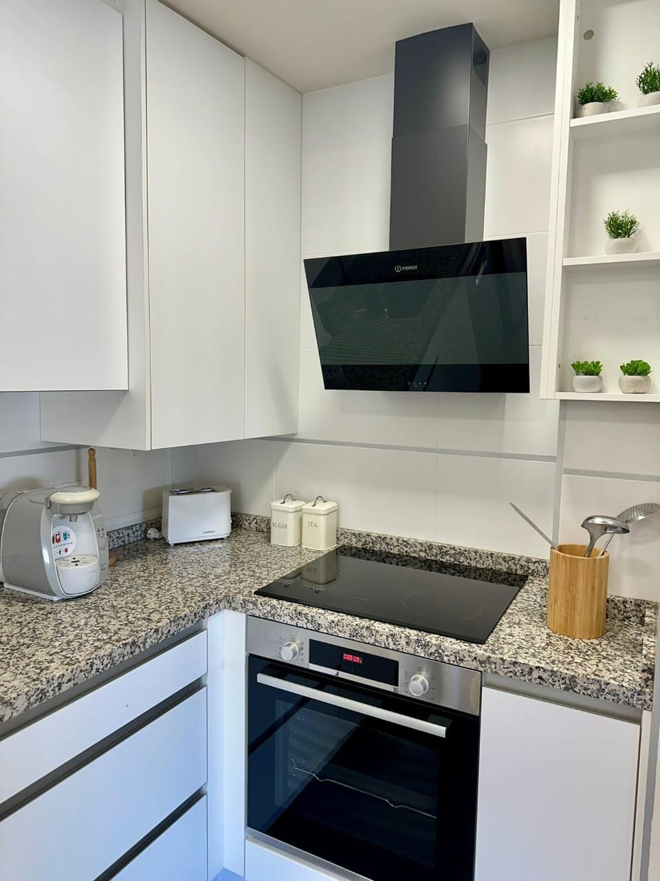dishwasher, minibar, pet friendly, stove, toaster