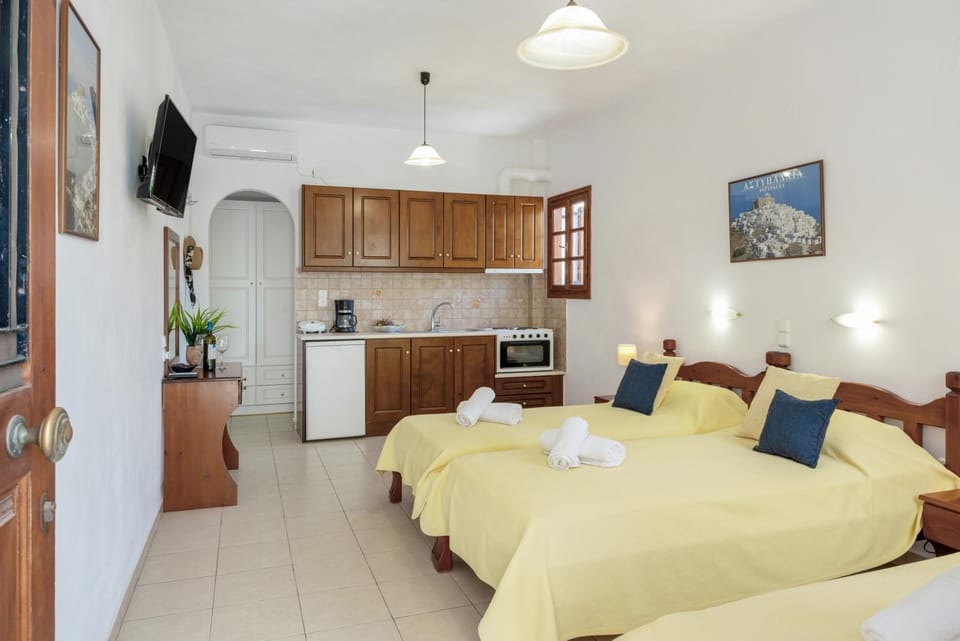 Living room, Bedroom