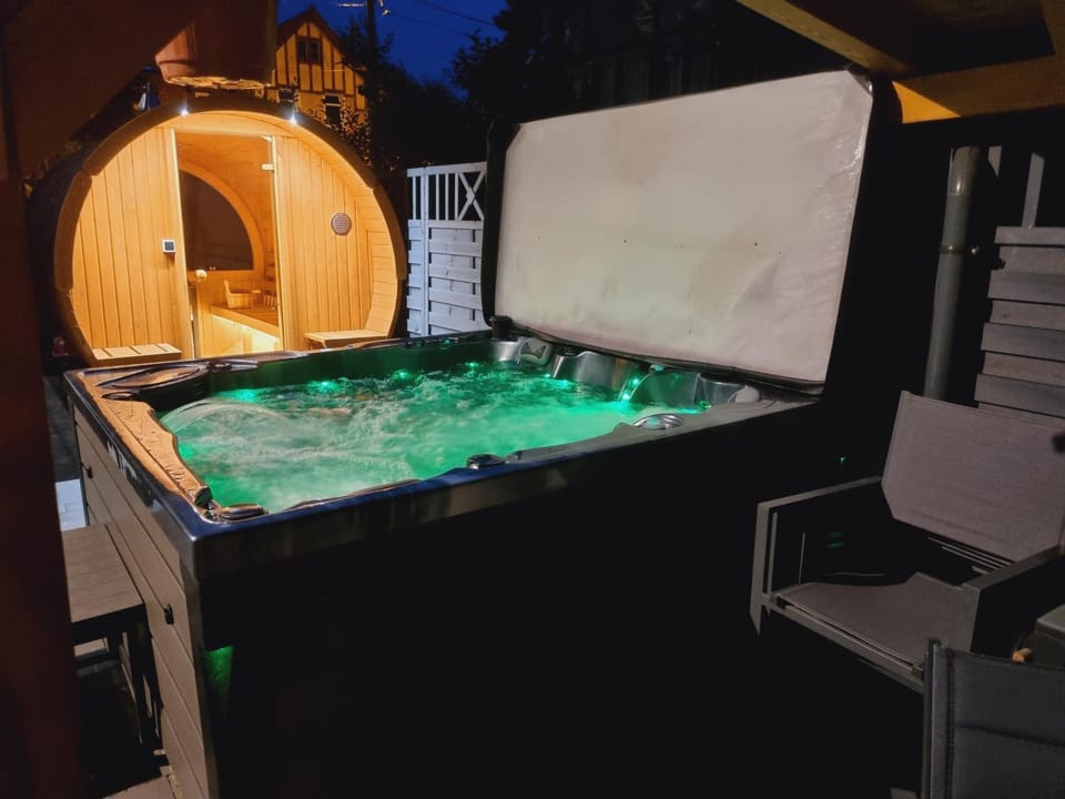 Night, Summer, Garden, Hot Tub, Sauna, Swimming pool