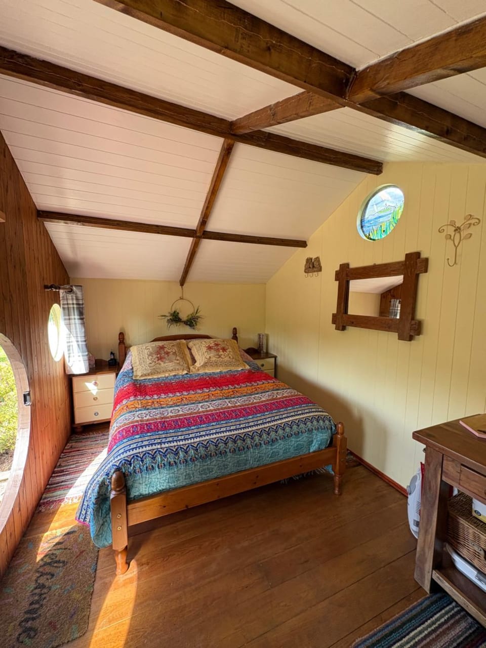 Tyluna Cornish Glamping Cabin Cabin in England
