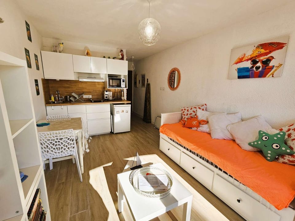 Studio cosy, WIFI, climatiseur, plage à pied Apartment in La Seyne-sur-Mer