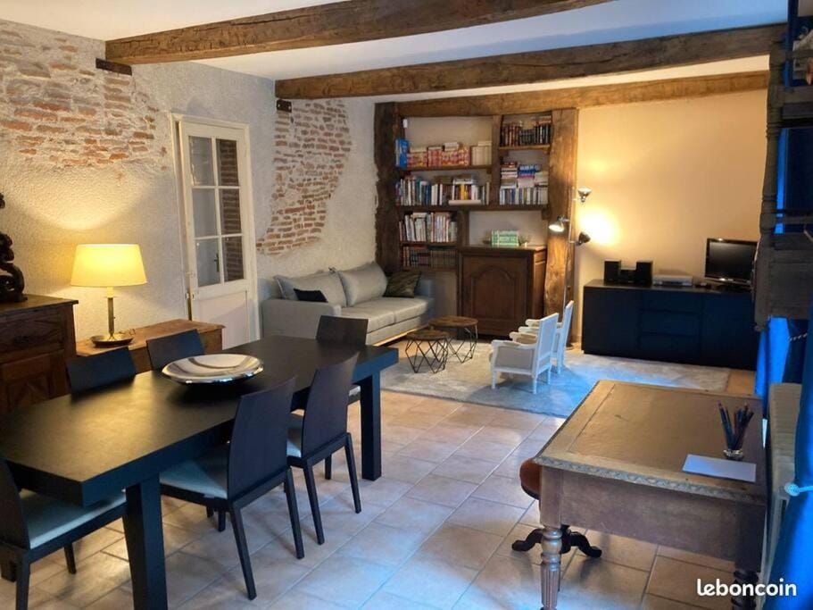 Agen hyper centre - Gîte 60m² avec piscine chauffée House in Nouvelle-Aquitaine