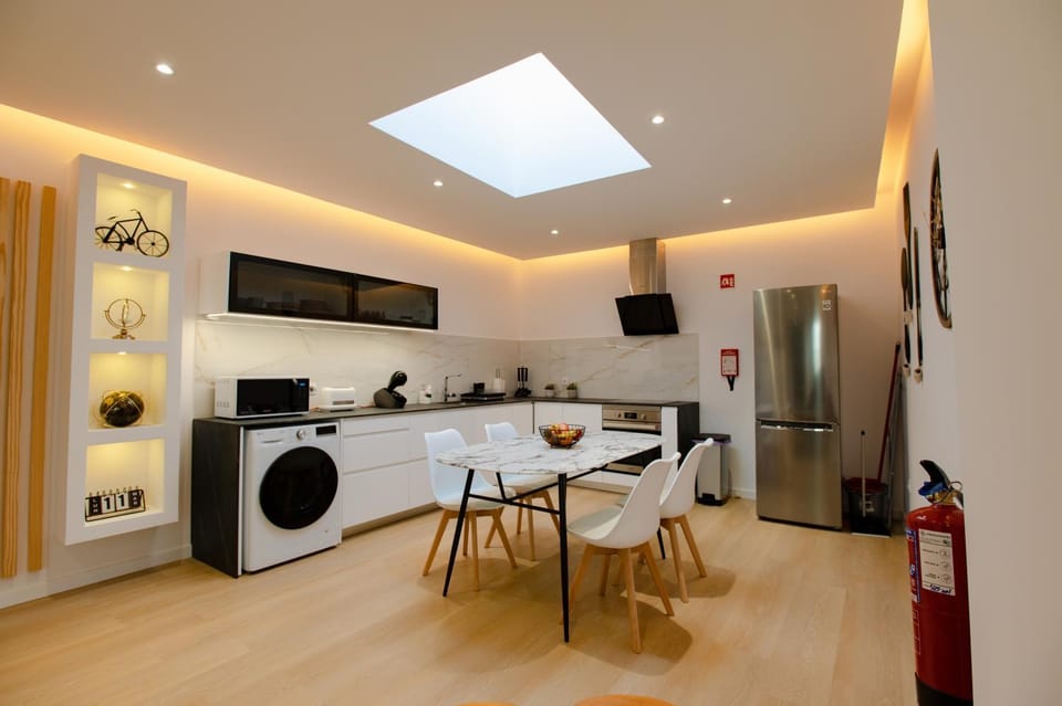 Coffee/tea facilities, Kitchen or kitchenette, Dining area, minibar, pet friendly, stove, toaster, washing machine, dryer