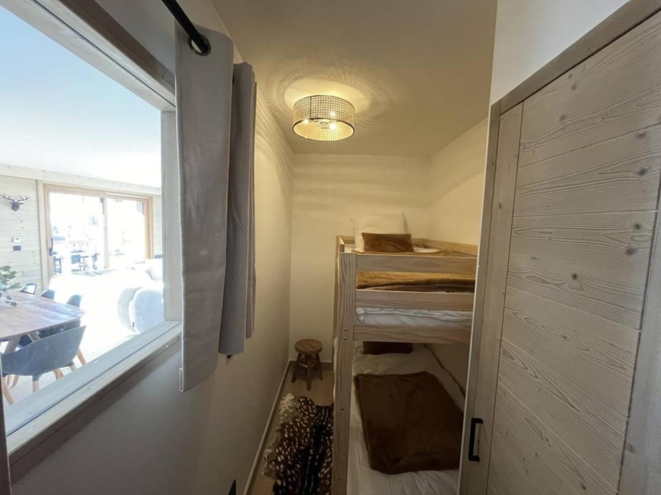 bunk bed