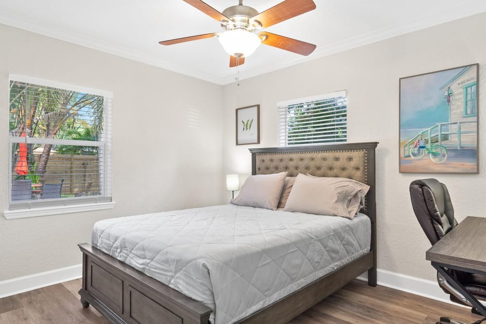 Bed, Bedroom, fireplace