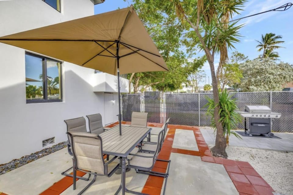 Patio, Seating area