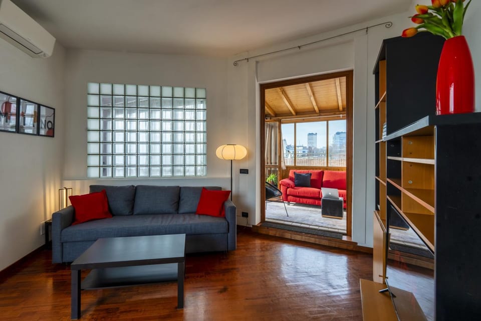 TV and multimedia, Living room, Seating area, air conditioner