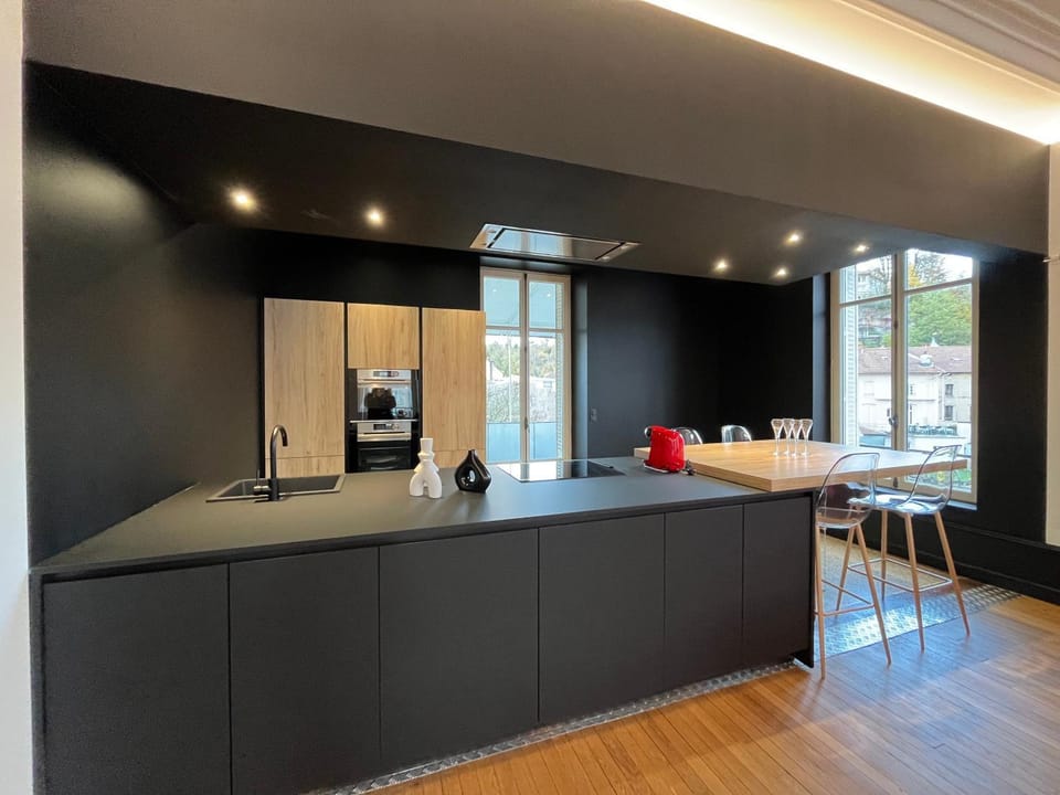Kitchen or kitchenette, Living room