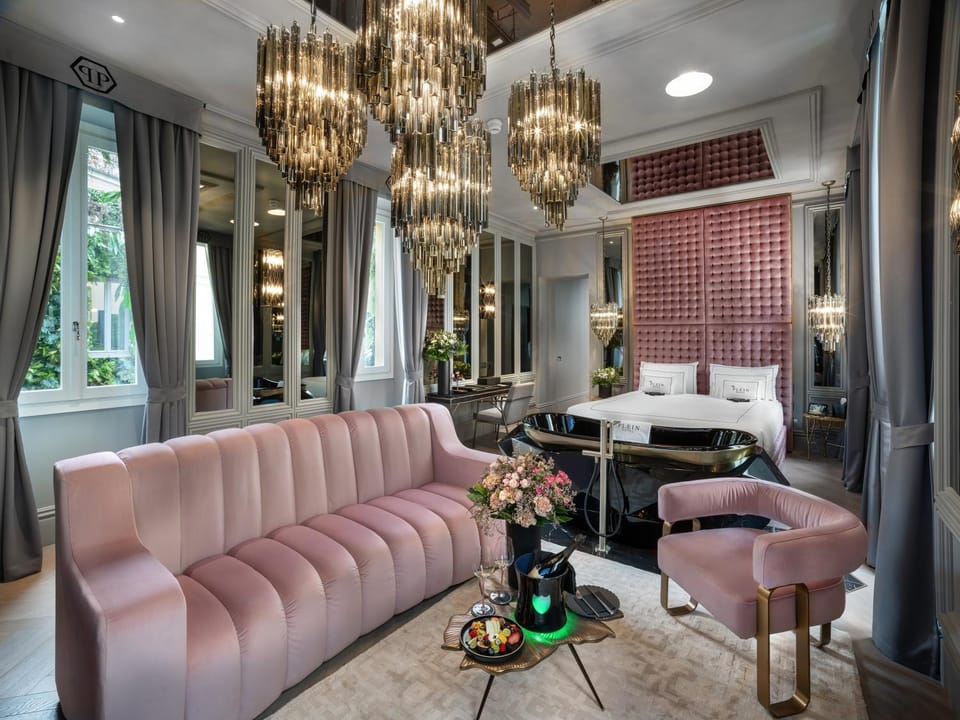 Seating area, Bedroom, Drinks, Bath