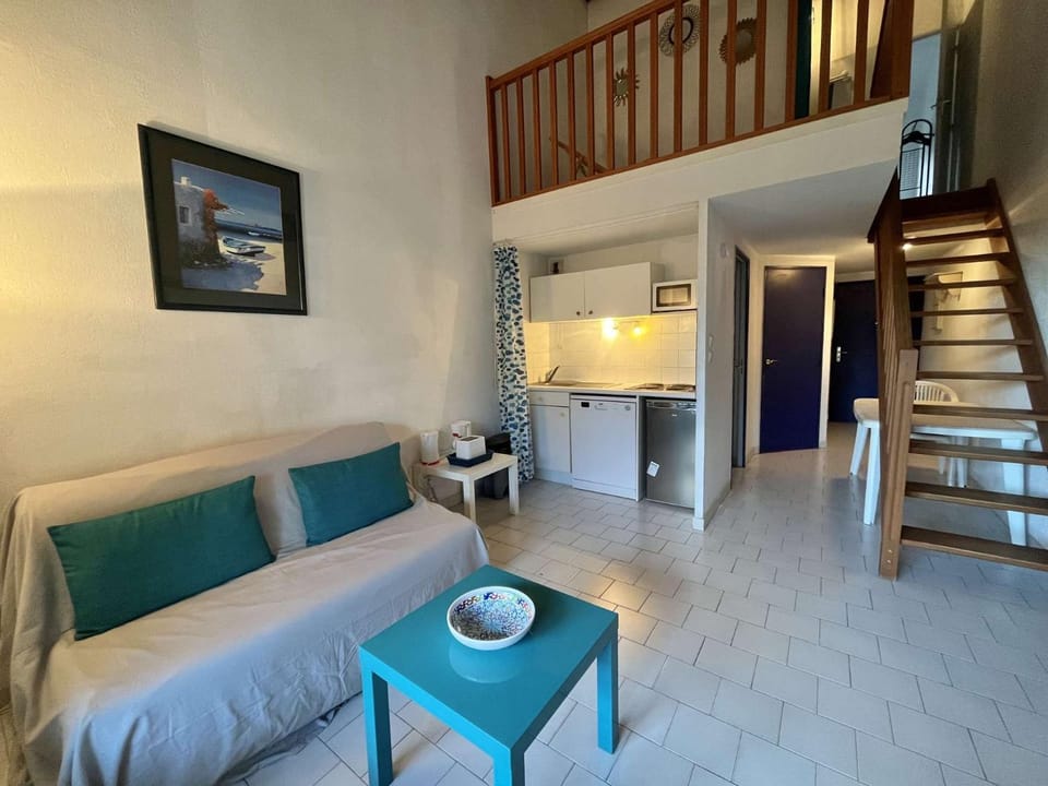 2 chambres, lave linge, lave vaisselle, parking, balcon, parking privatif Apartment in La Seyne-sur-Mer