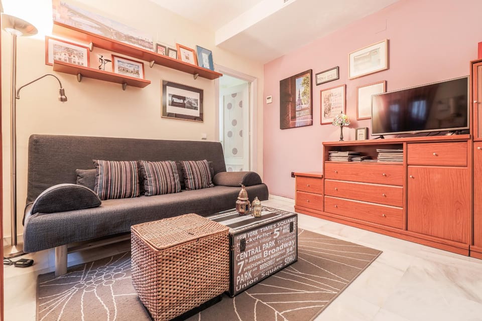 San Jacinto Sevilla Best Location Apartment Triana Apartment in Seville