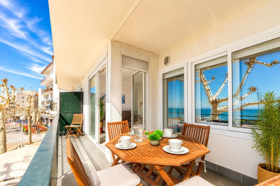Property building, View (from property/room), Balcony/Terrace, Seating area
