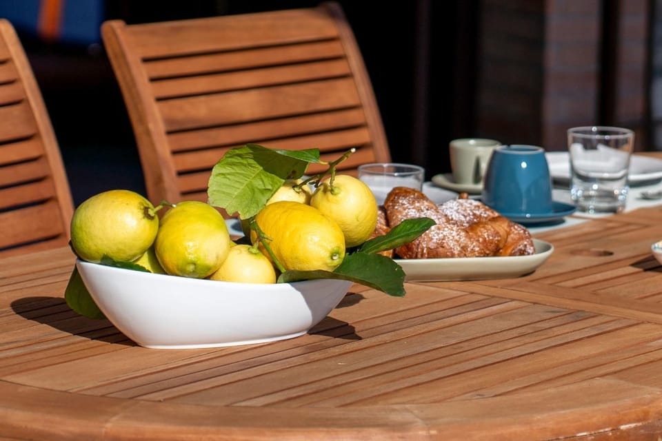 Villa Santa Rosa con Jacuzzi e vista panoramica House in Amalfi
