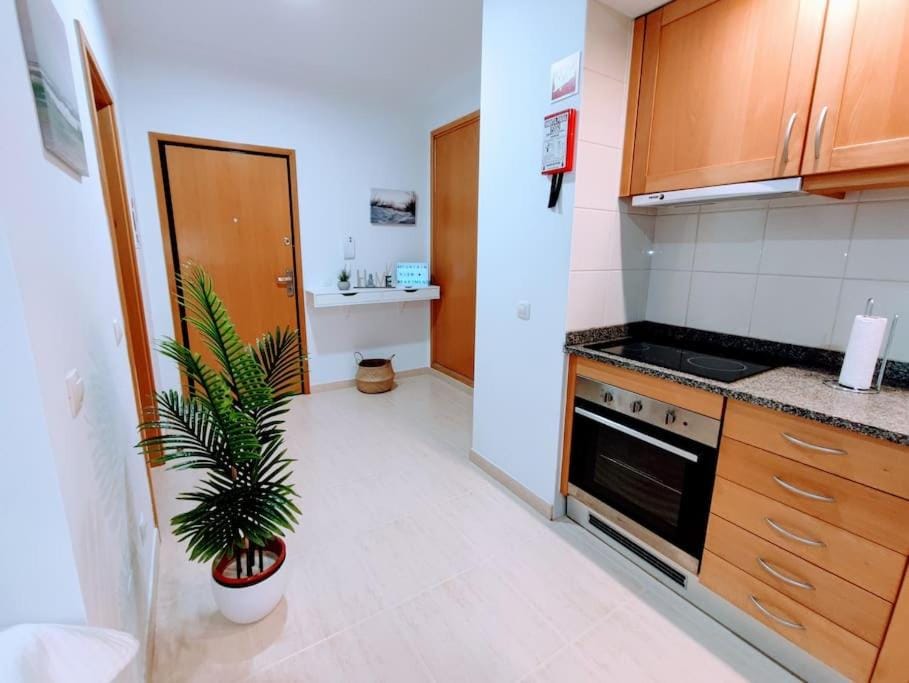 Mountain View, Portimão, Praia da Rocha, AC&WiFi Apartment in Portimao