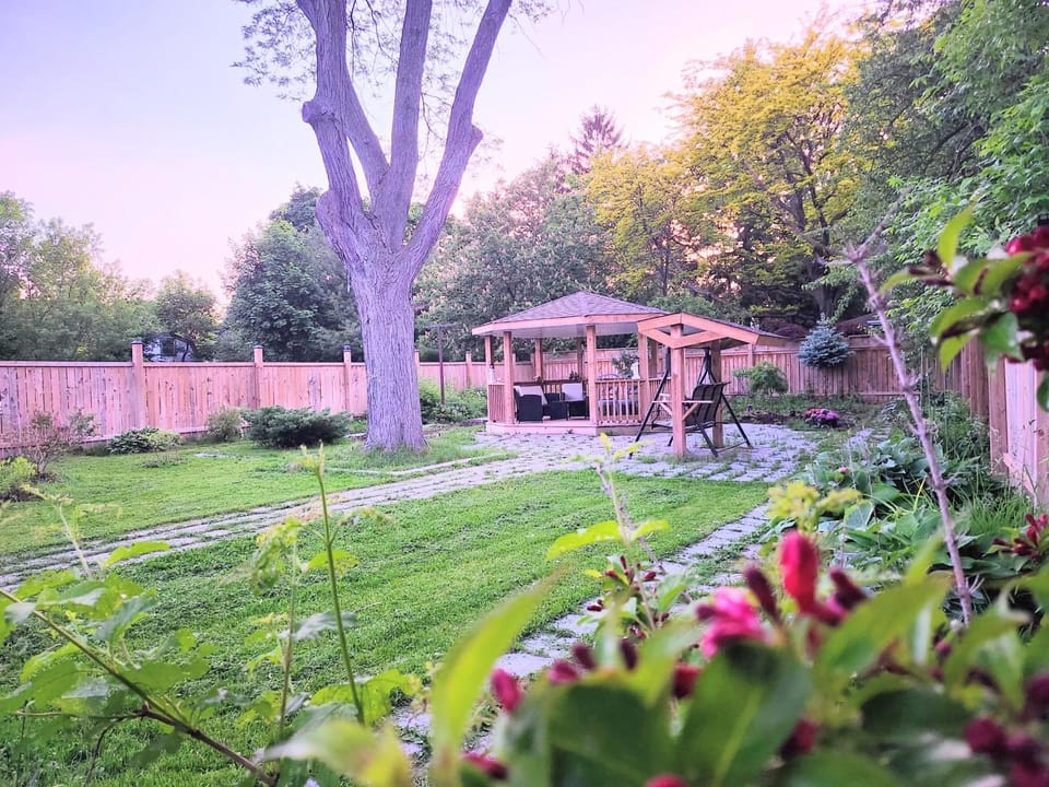 Cozy Home in Niagara-on-the-Lake House in Niagara-on-the-Lake