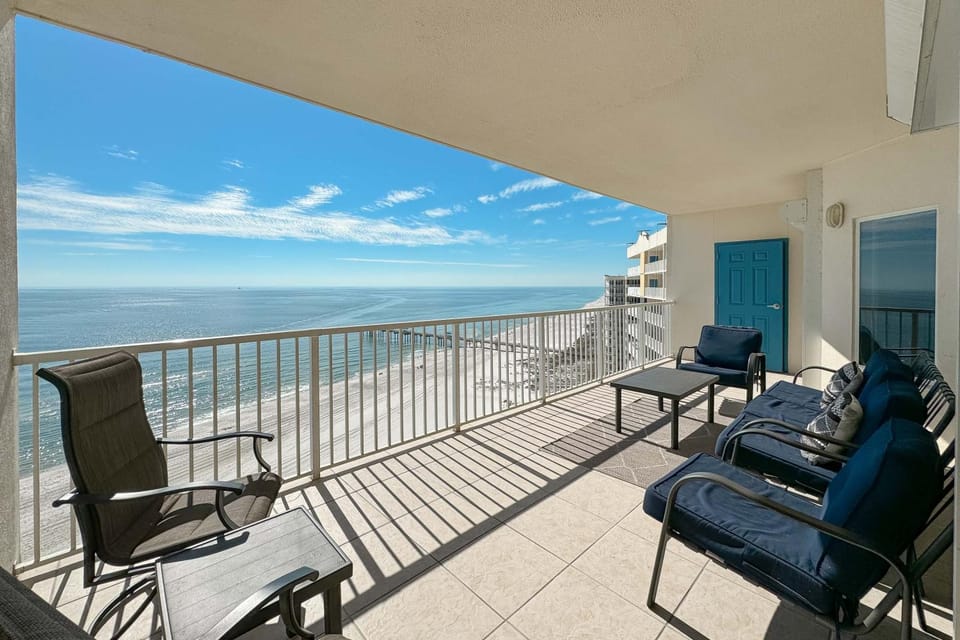 Balcony/Terrace, Seating area, Sea view, sunbed