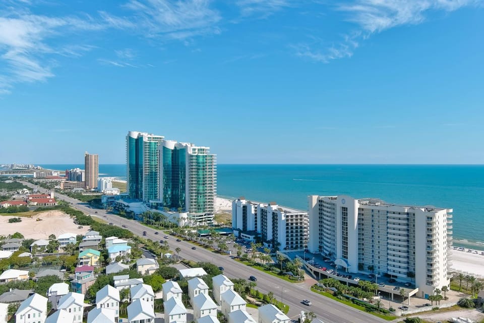 Property building, Bird's eye view, Beach, Location