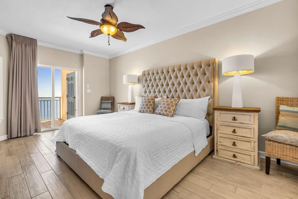 Bed, Balcony/Terrace, Bedroom