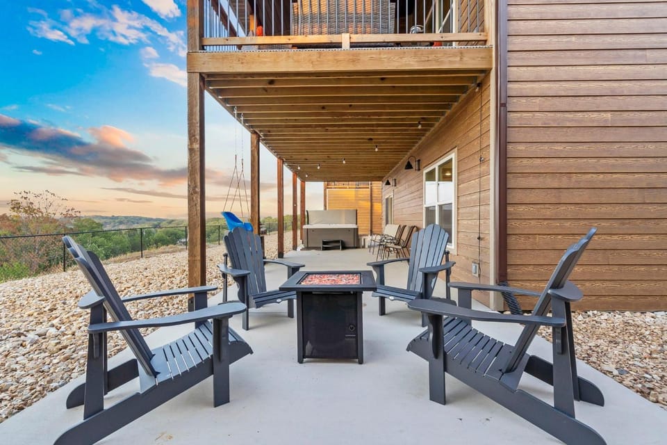 Drift Away at Table Rock Lake House in Table Rock Lake