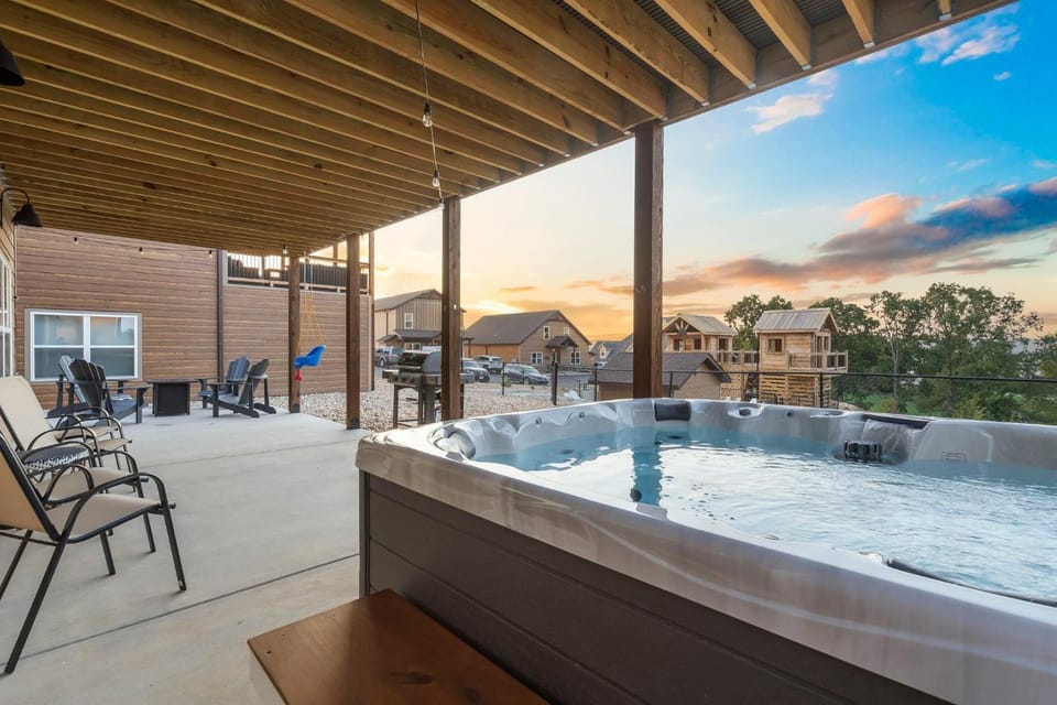 Drift Away at Table Rock Lake House in Table Rock Lake