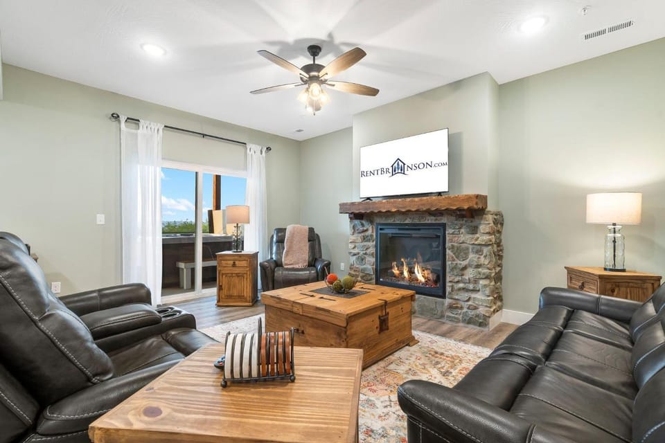 Drift Away at Table Rock Lake House in Table Rock Lake