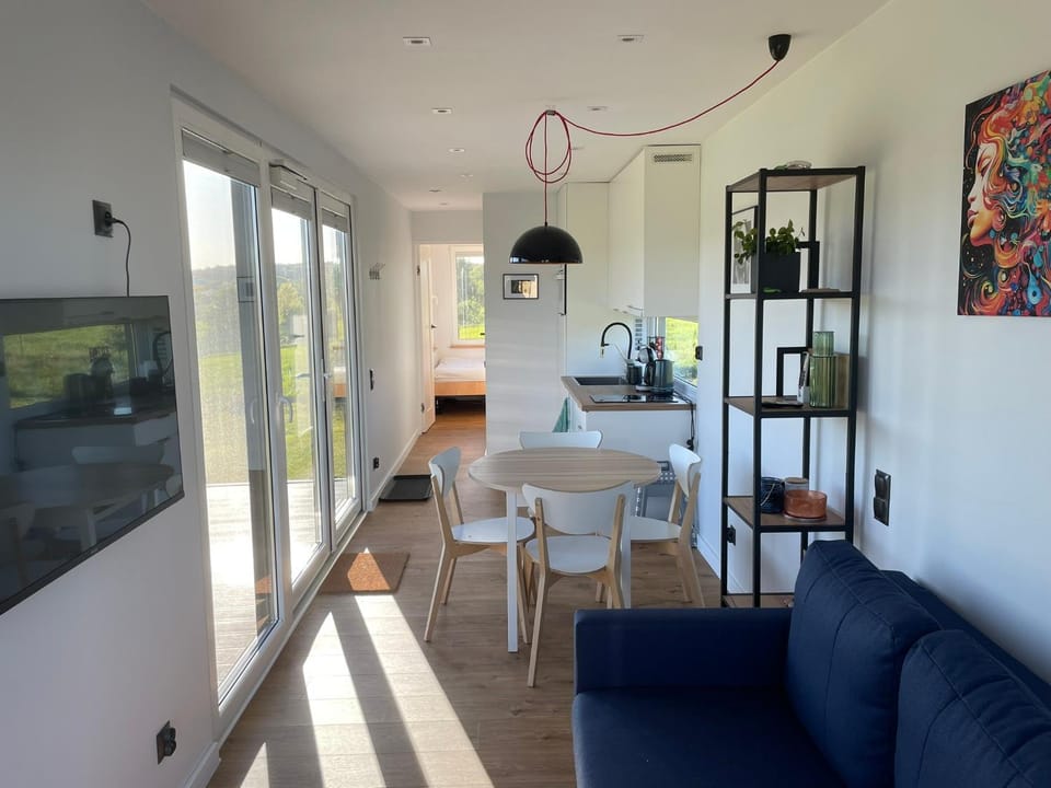 Kitchen or kitchenette, Seating area