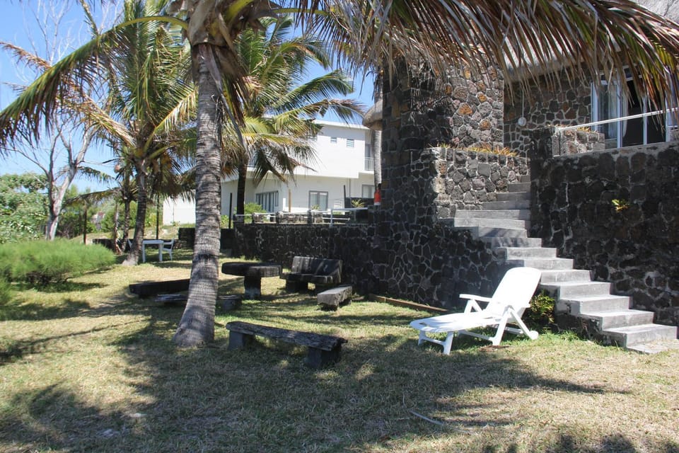 Facade/entrance, Garden view
