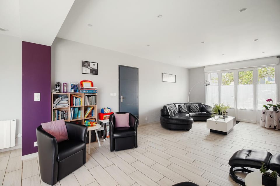 Property building, Living room